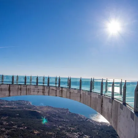 Andromeda Sea View מאקרסקה